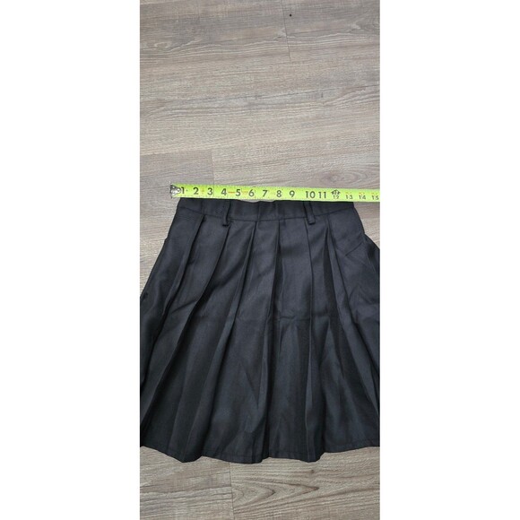pleated black   mini skirt - Picture 4 of 6